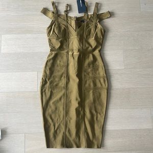 Fashion Nova Medium Size Green Dress.  NEVER WORN